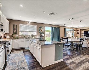 8621 Hickam Avenue - Photo Thumbnail 22