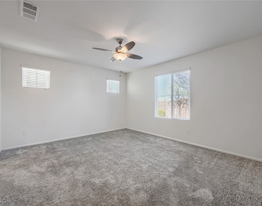 633 Sedum Avenue - Photo Thumbnail 10