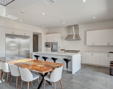 124 Still Shores Street - Photo Thumbnail 9