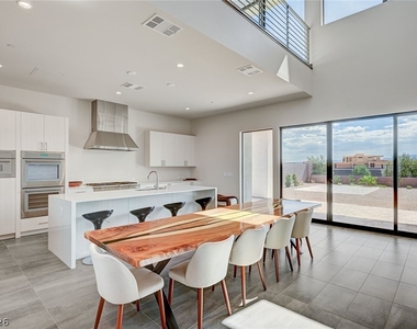 124 Still Shores Street - Photo Thumbnail 10