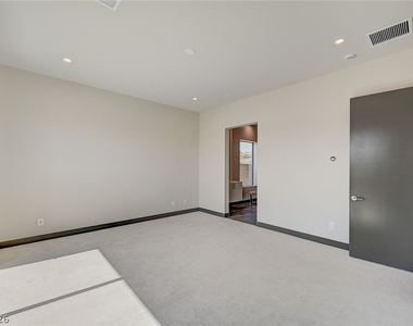 124 Still Shores Street - Photo Thumbnail 20