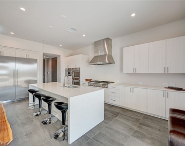 124 Still Shores Street - Photo Thumbnail 17