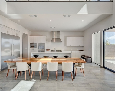 124 Still Shores Street - Photo Thumbnail 8