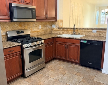 57 Wood Cliff Avenue - Photo Thumbnail 13
