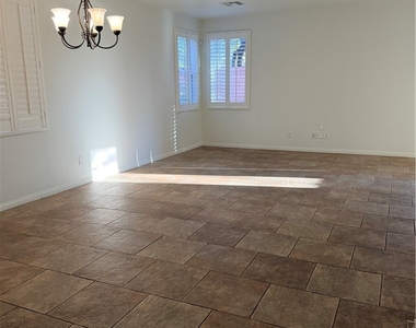 57 Wood Cliff Avenue - Photo Thumbnail 5
