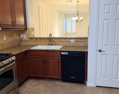 57 Wood Cliff Avenue - Photo Thumbnail 11