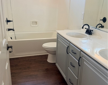 57 Wood Cliff Avenue - Photo Thumbnail 25