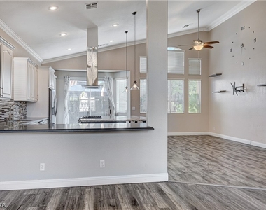 9409 Calico Garden Avenue - Photo Thumbnail 7