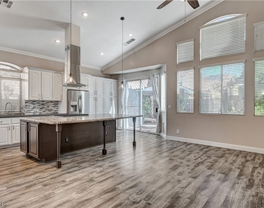 9409 Calico Garden Avenue - Photo Thumbnail 8