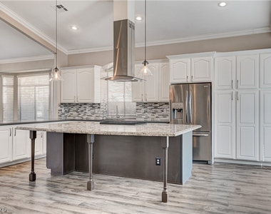 9409 Calico Garden Avenue - Photo Thumbnail 10