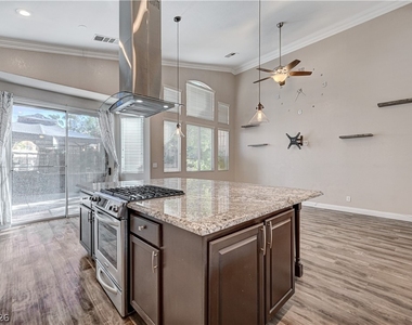 9409 Calico Garden Avenue - Photo Thumbnail 12