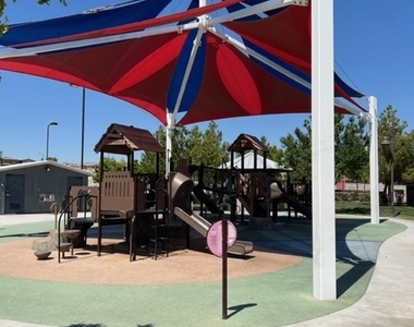 10440 Bagg Avenue - Photo Thumbnail 18