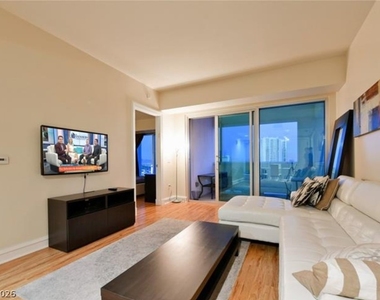 2700 Las Vegas Boulevard - Photo Thumbnail 6