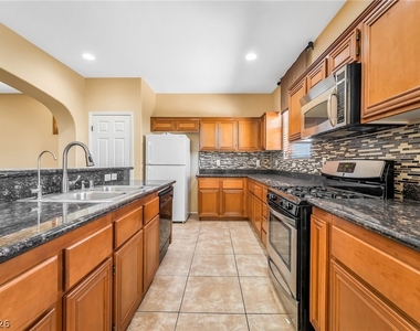 381 Red Snap Dragon Lane - Photo Thumbnail 8