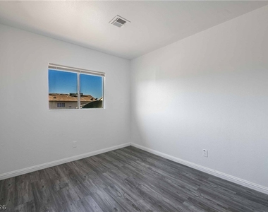 4721 Cessna Avenue - Photo Thumbnail 18