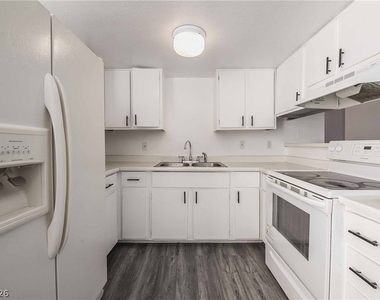 4721 Cessna Avenue - Photo Thumbnail 4