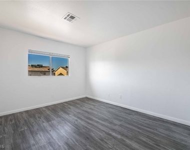 4721 Cessna Avenue - Photo Thumbnail 9