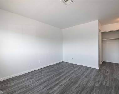4721 Cessna Avenue - Photo Thumbnail 10