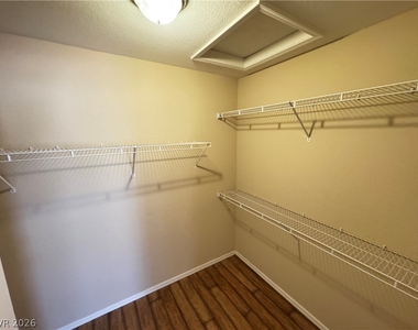 2449 Desert Glen Drive - Photo Thumbnail 21