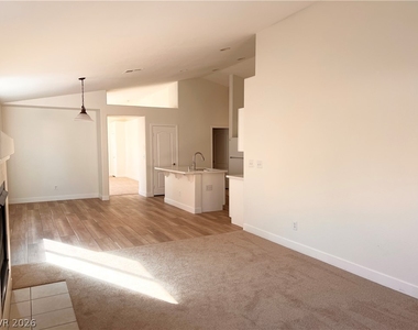 4044 Misty Lilac Court - Photo Thumbnail 8