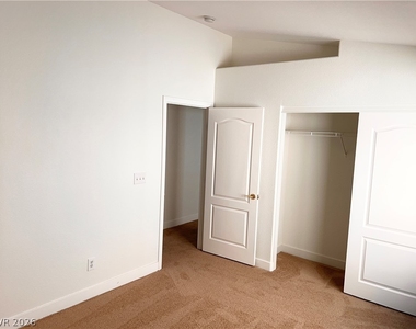 4044 Misty Lilac Court - Photo Thumbnail 21