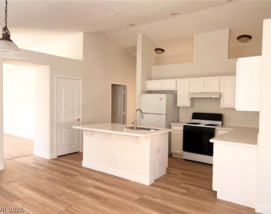 4044 Misty Lilac Court - Photo Thumbnail 7