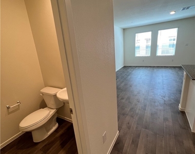1112 Ruby Sparrow Street - Photo Thumbnail 14