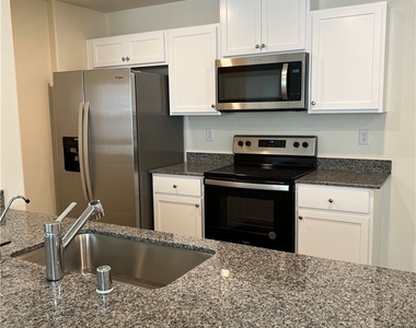 1112 Ruby Sparrow Street - Photo Thumbnail 9