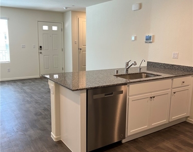 1112 Ruby Sparrow Street - Photo Thumbnail 10