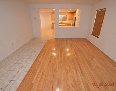 6225 Murphys Windmill Avenue - Photo Thumbnail 5
