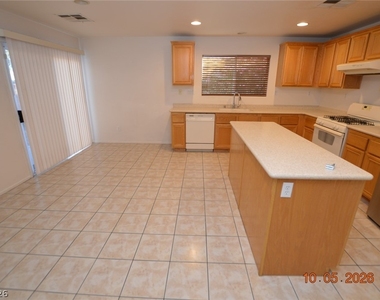 6225 Murphys Windmill Avenue - Photo Thumbnail 6