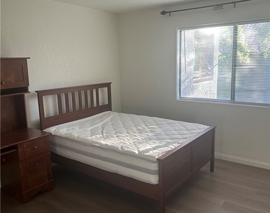 5054 S Rainbow Boulevard - Photo Thumbnail 18