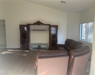 5054 S Rainbow Boulevard - Photo Thumbnail 7