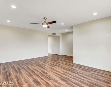 828 Eugene Cernan Street - Photo Thumbnail 16