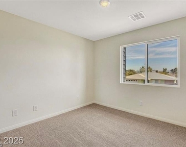 828 Eugene Cernan Street - Photo Thumbnail 8