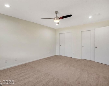 828 Eugene Cernan Street - Photo Thumbnail 10