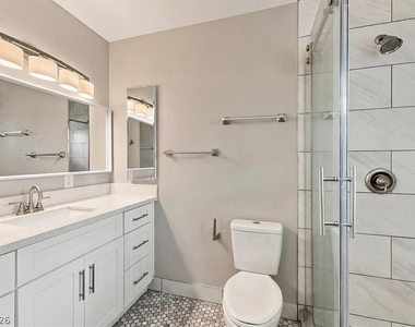 427 S 16th Street - Photo Thumbnail 8