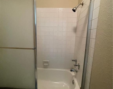 6250 W Flamingo Road - Photo Thumbnail 6