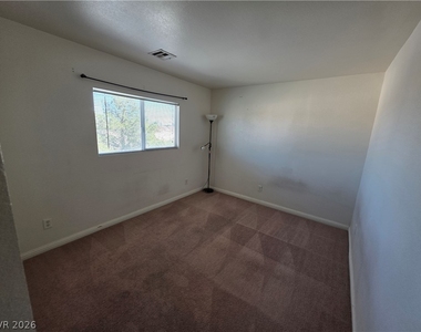 5742 Butterick Court - Photo Thumbnail 14