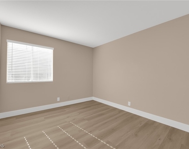 5386 River Glen Drive - Photo Thumbnail 10