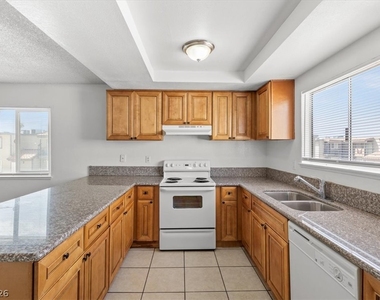 3649 Van Dyke Avenue - Photo Thumbnail 7