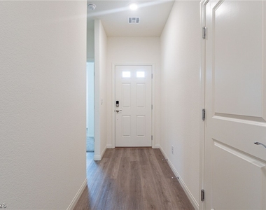 1691 Douglas Creek Street - Photo Thumbnail 15