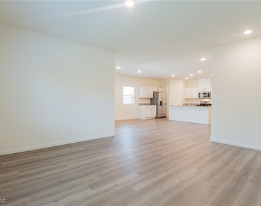 1691 Douglas Creek Street - Photo Thumbnail 13