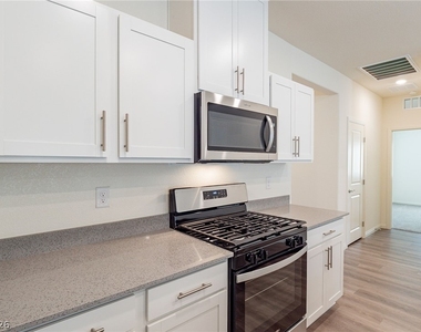 1691 Douglas Creek Street - Photo Thumbnail 8
