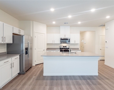 1691 Douglas Creek Street - Photo Thumbnail 5