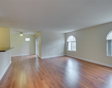 9325 W Desert Inn Road - Photo Thumbnail 3