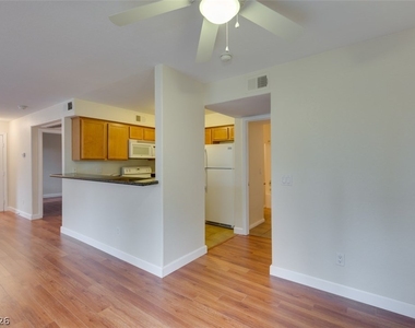 9325 W Desert Inn Road - Photo Thumbnail 16