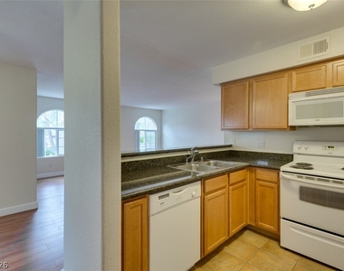 9325 W Desert Inn Road - Photo Thumbnail 18