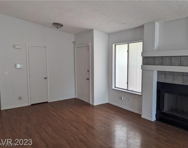 712 Brenner Way - Photo Thumbnail 2