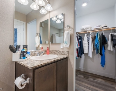 5230 Steep Cliffs Avenue - Photo Thumbnail 24